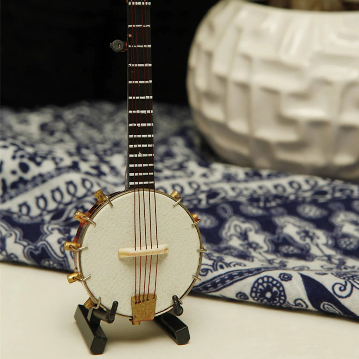 Banjo Miniature Ornament Model Small Stand Guitar Mini Tree Hanging Musicalinstrument Decoration Instruments Simulation Decor